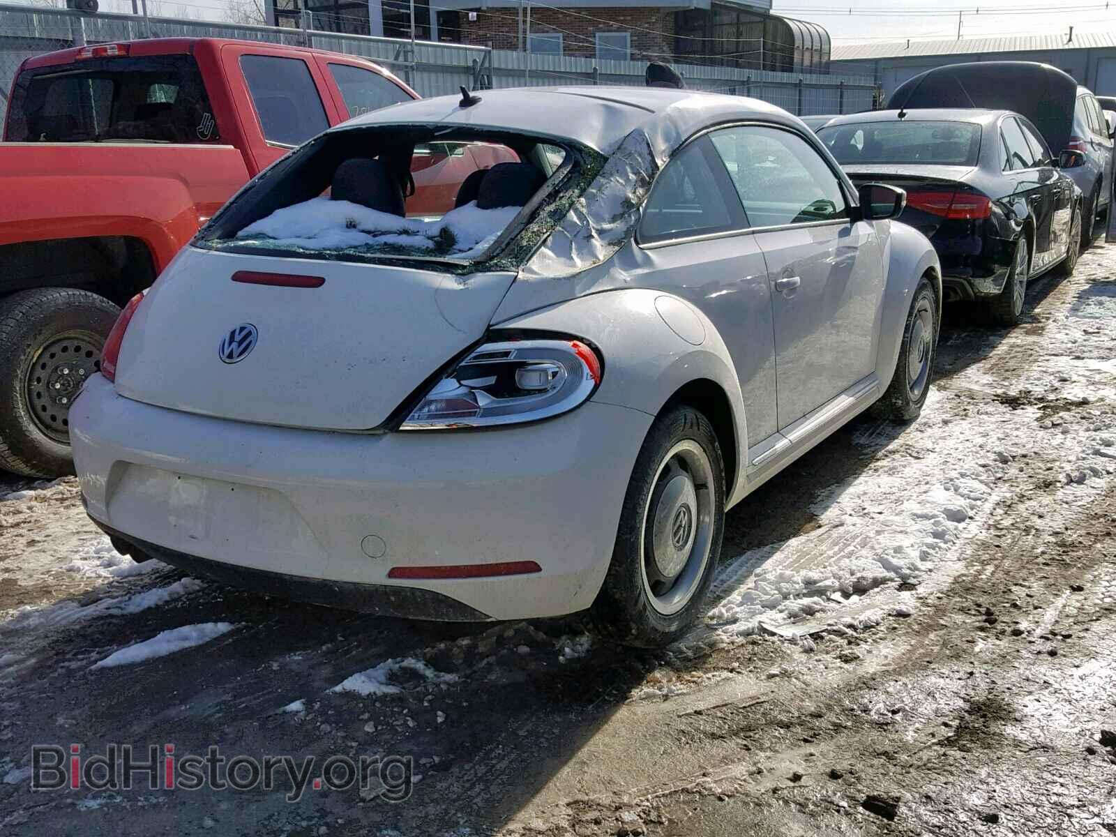 2012 VOLKSWAGEN BEETLE - VIN: 3VWJP7AT4CM619023 - Фото 4