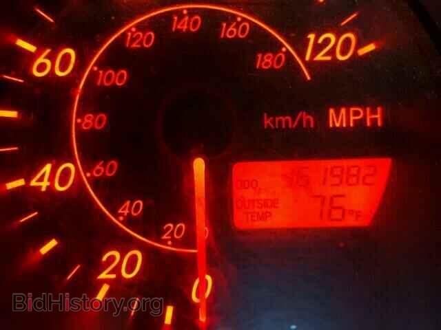 2003 TOYOTA COROLLA - VIN: 2T1KR32E33C031925 - Фото 8