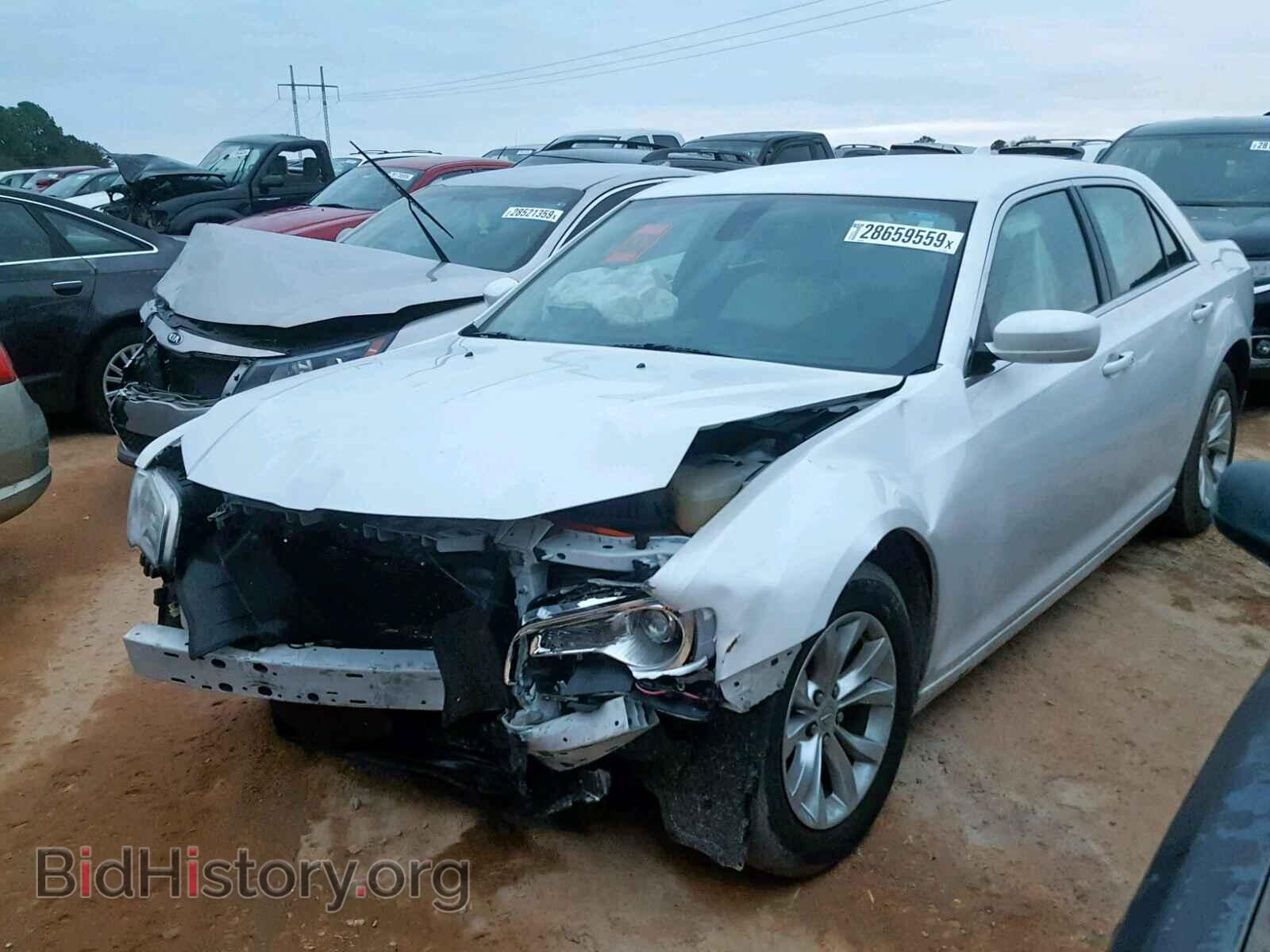 2016 CHRYSLER 300 - VIN: 2C3CCAAG1GH156614 - Фото 2