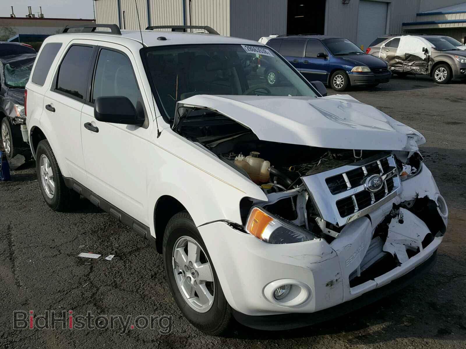Фотография 1FMCU0D74BKB54321 - FORD ESCAPE 2011