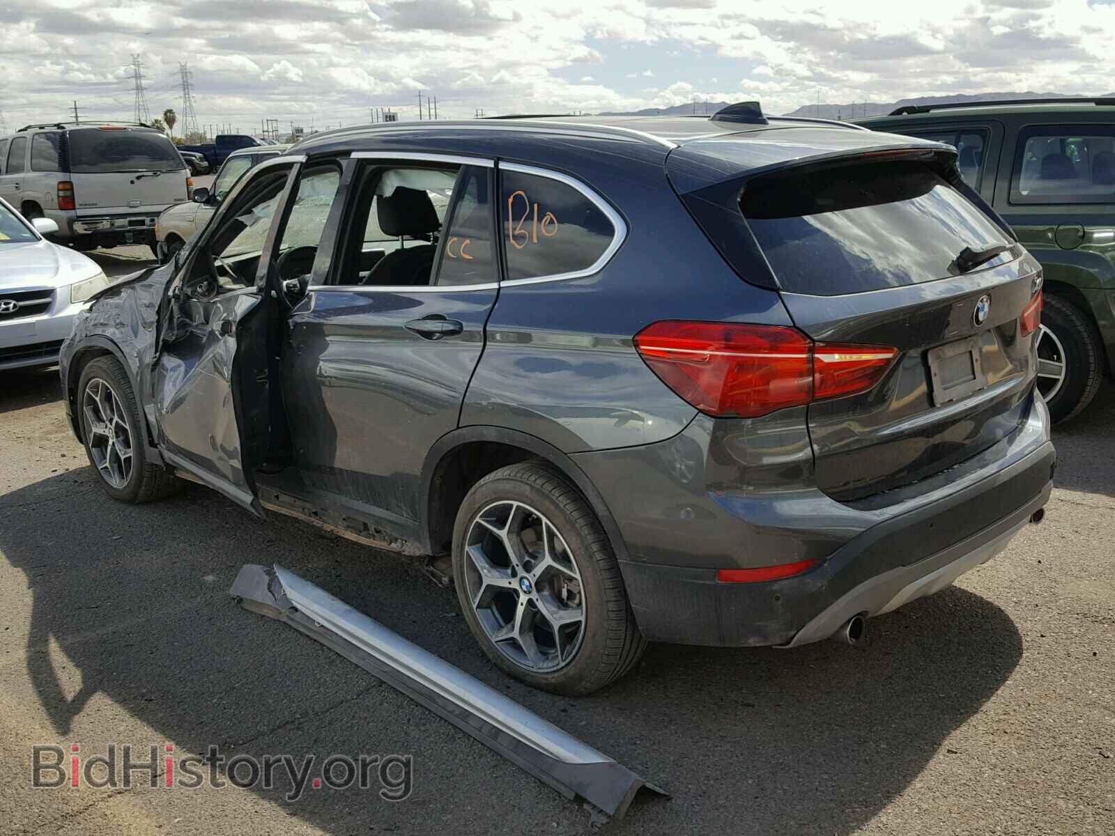 2016 BMW X1 - VIN: WBXHT3C30GP889355 - Фото 3
