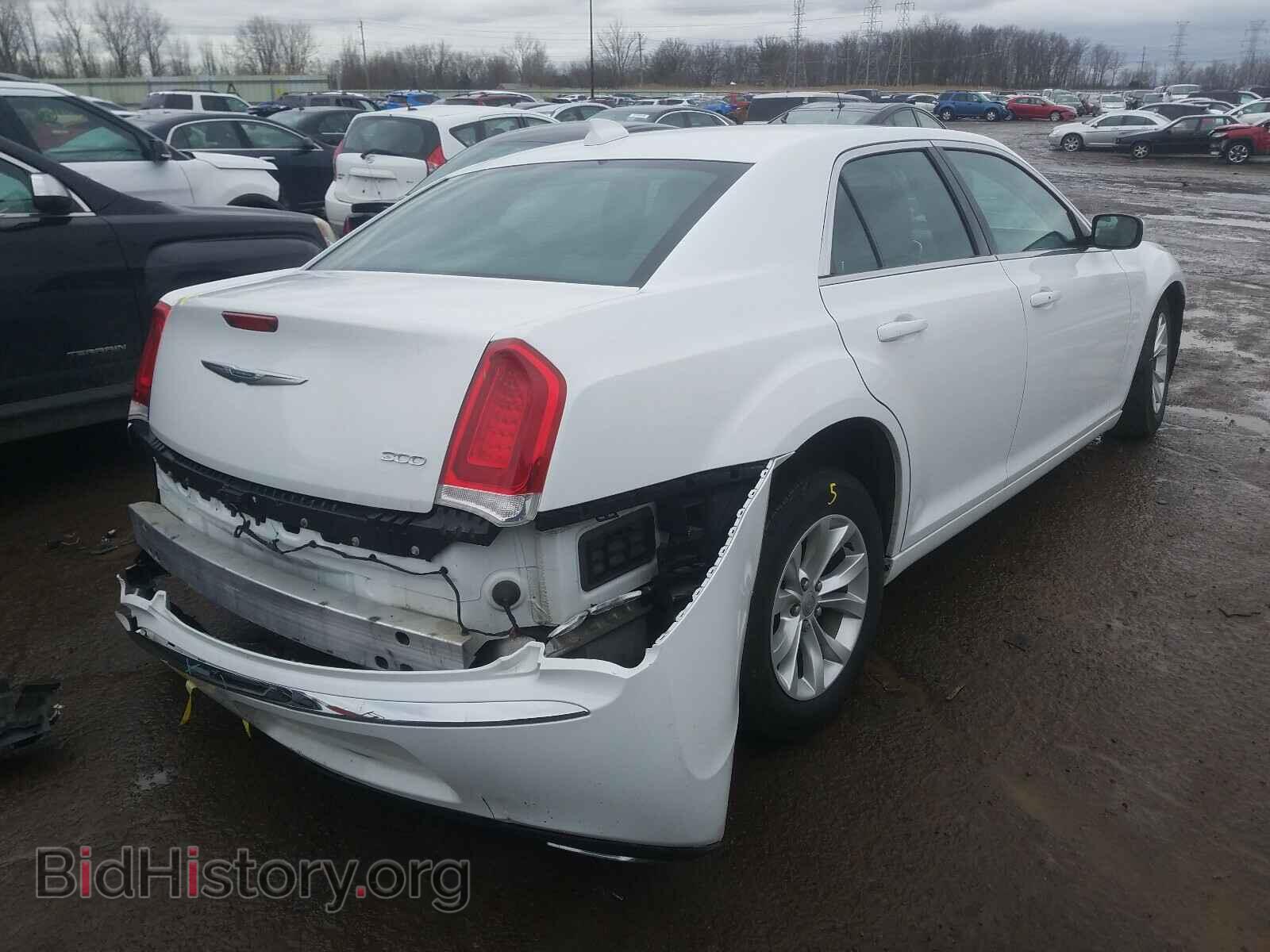 2015 CHRYSLER 300 - VIN: 2C3CCAAG7FH868124 - Фото 4