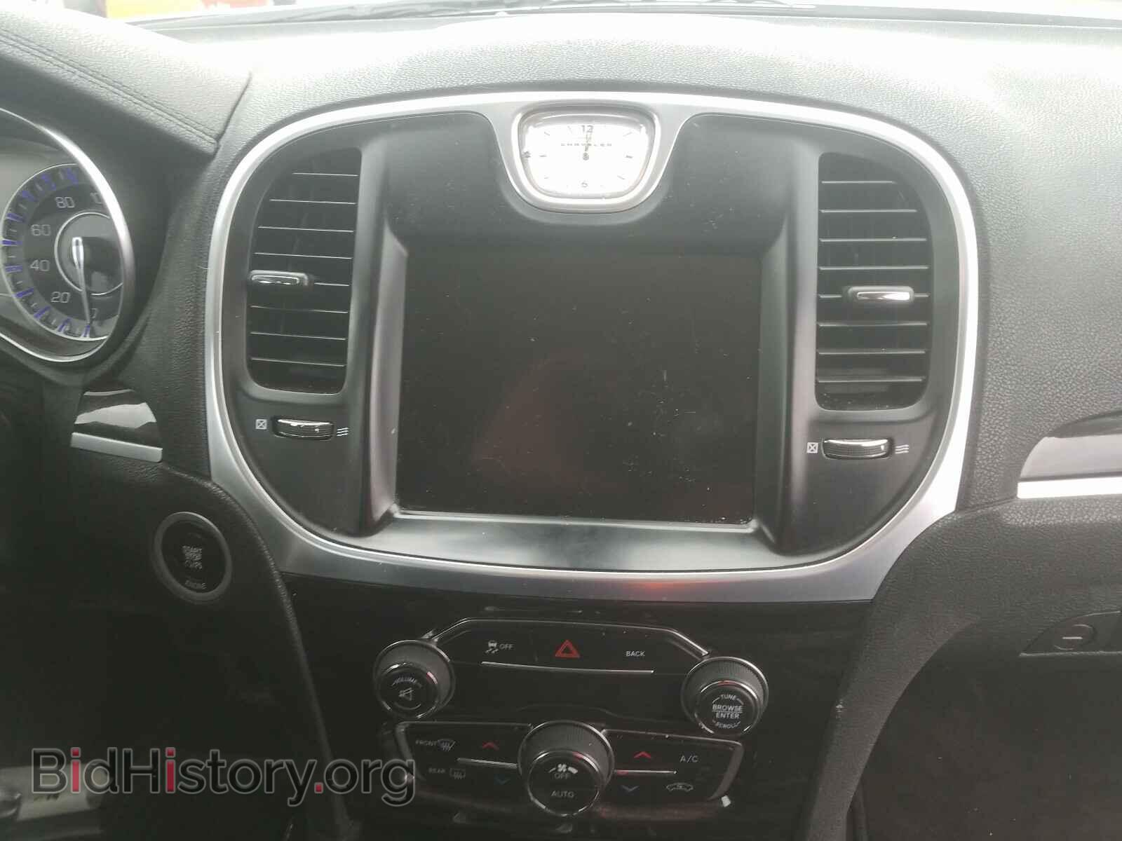 2015 CHRYSLER 300 - VIN: 2C3CCAAG7FH868124 - Фото 9