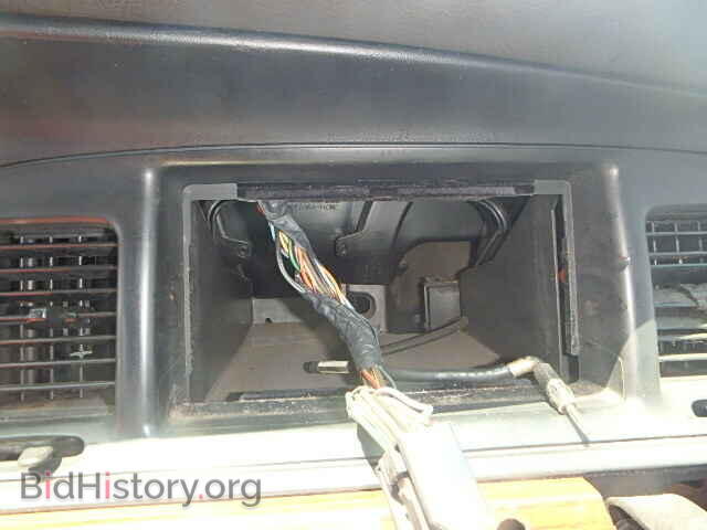 2003 FORD CROWN VIC - VIN: 2FDFP72903X210140 - Фото 9