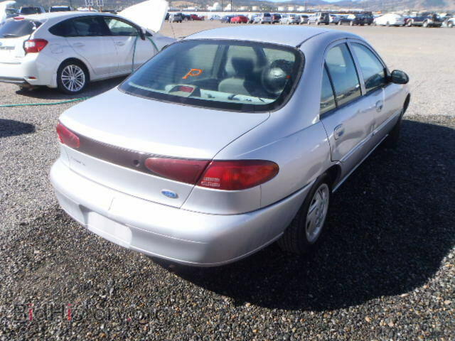 2000 FORD ESCORT - VIN: 3FAFP13P5YR233362 - Фото 4