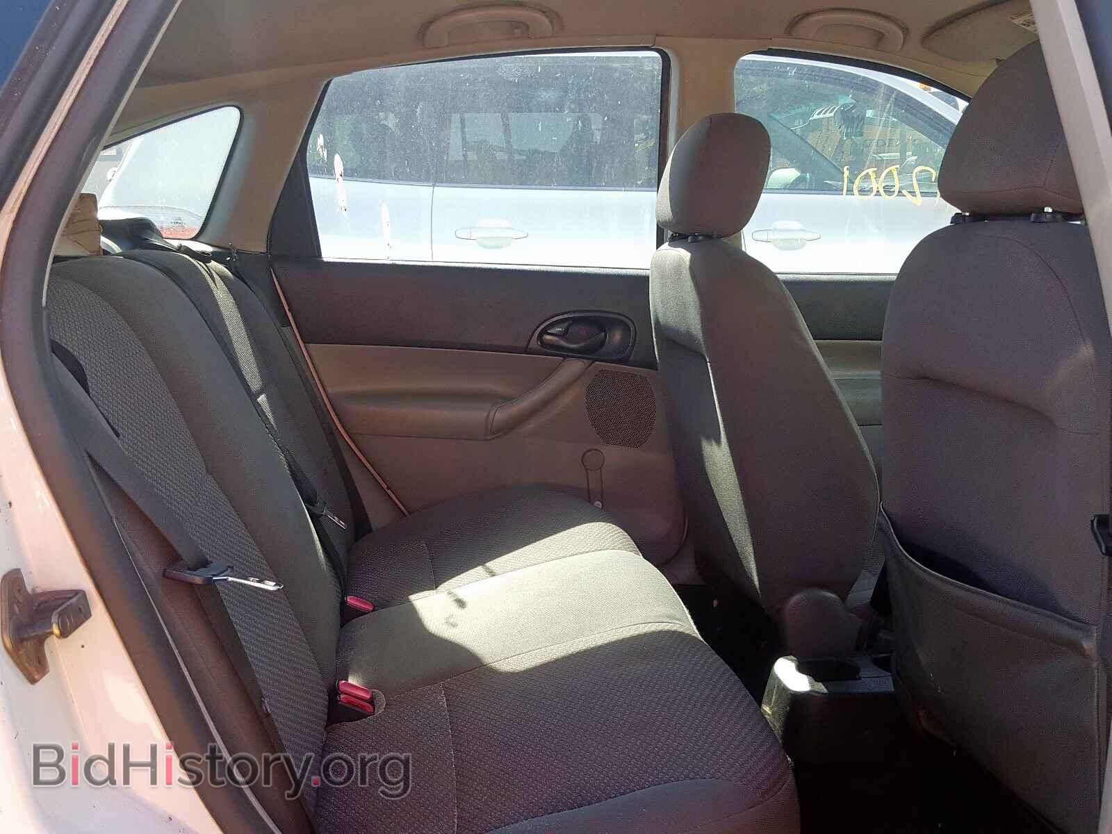 2005 FORD FOCUS - VIN: 3FAFP37N15R111100 - Фото 6
