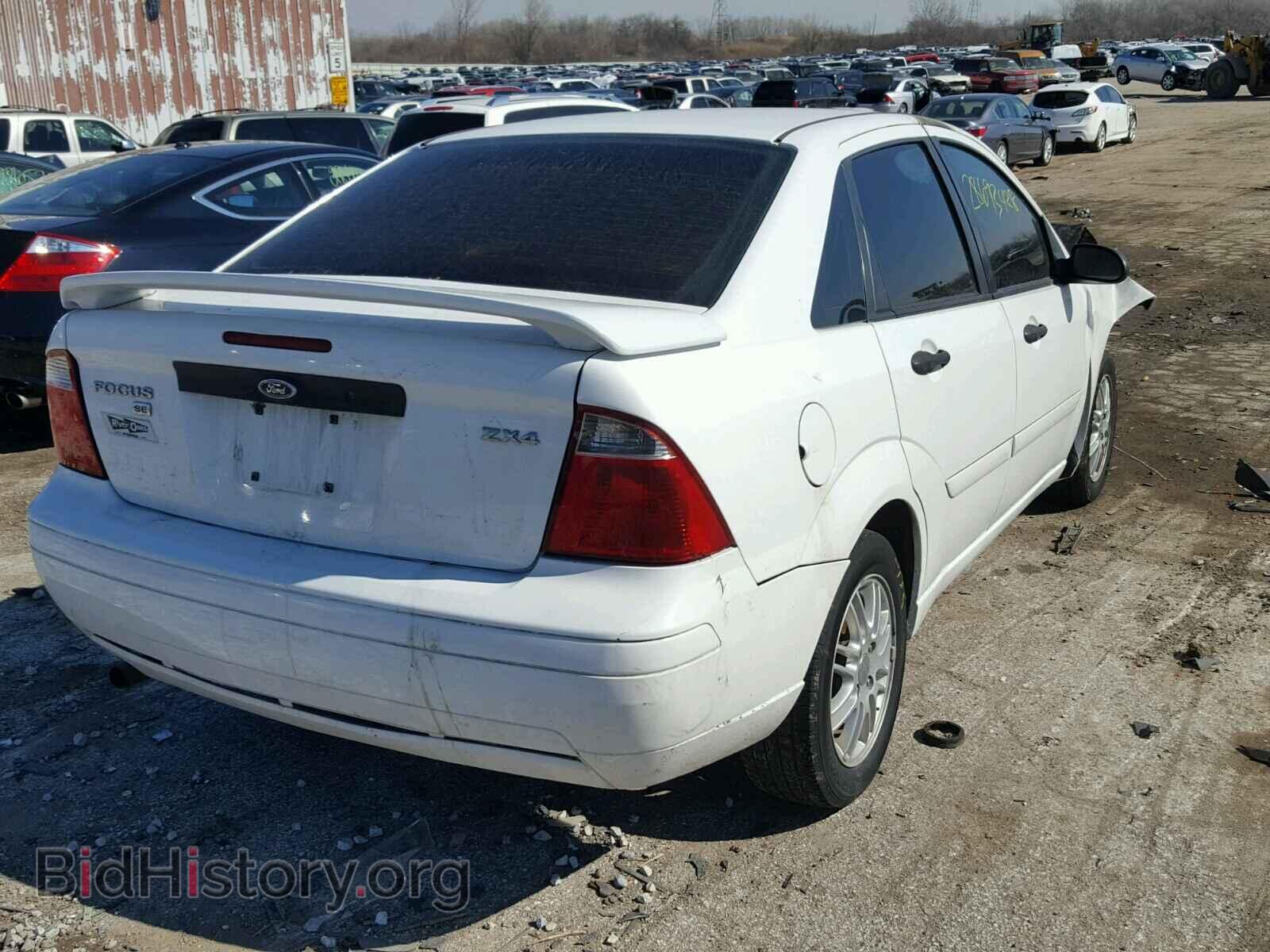 2005 FORD FOCUS - VIN: 1FAFP34N55W257503 - Фото 4