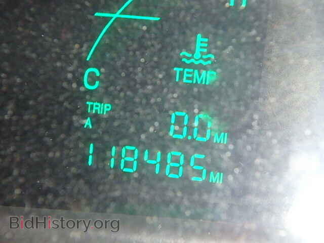 2001 CADILLAC DEVILLE - VIN: 1G6KD54Y81U164393 - Photo 8