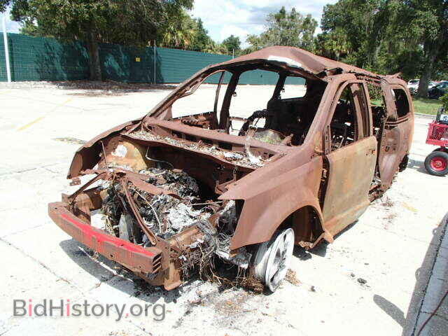 2011 DODGE CARAVAN - VIN: 2D4RN5DG7BR649738 - Фото 2