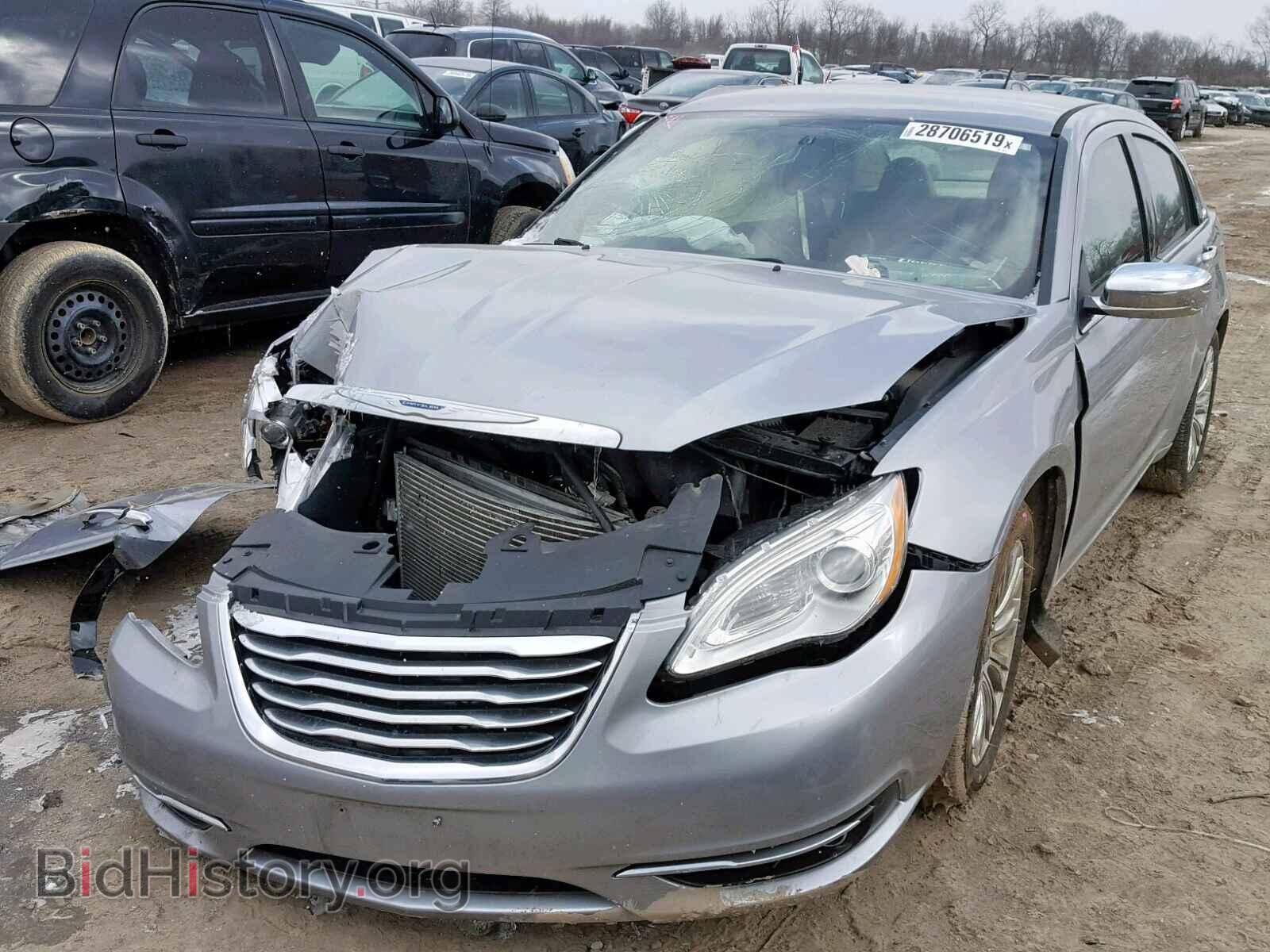 2013 CHRYSLER 200 - VIN: 1C3CCBCG0DN525811 - Photo 2