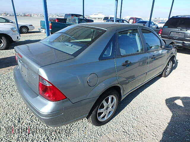 2005 FORD FOCUS - VIN: 1FAFP34N85W224754 - Фото 4