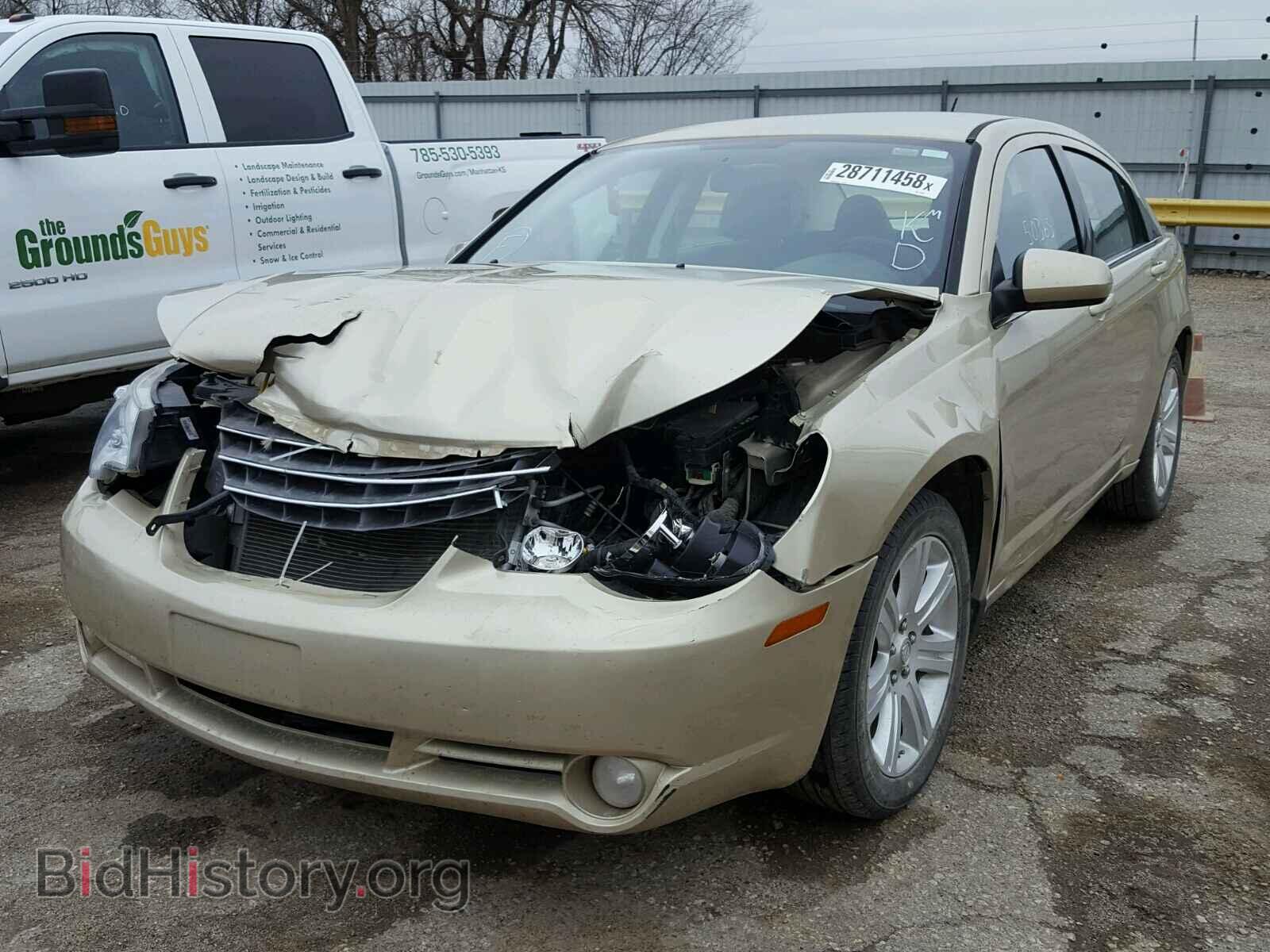 2010 CHRYSLER SEBRING - VIN: 1C3CC5FVXAN143082 - Фото 2