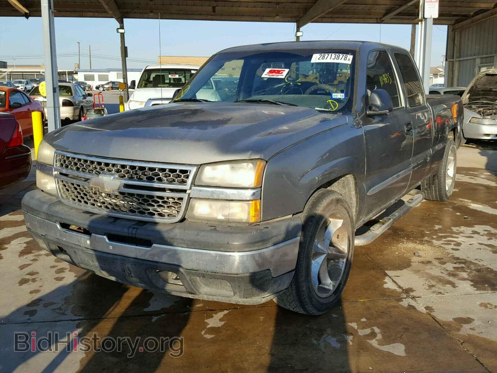 2006 CHEVROLET SILVERADO - VIN: 1GCEC19X06Z250586 - Photo 2