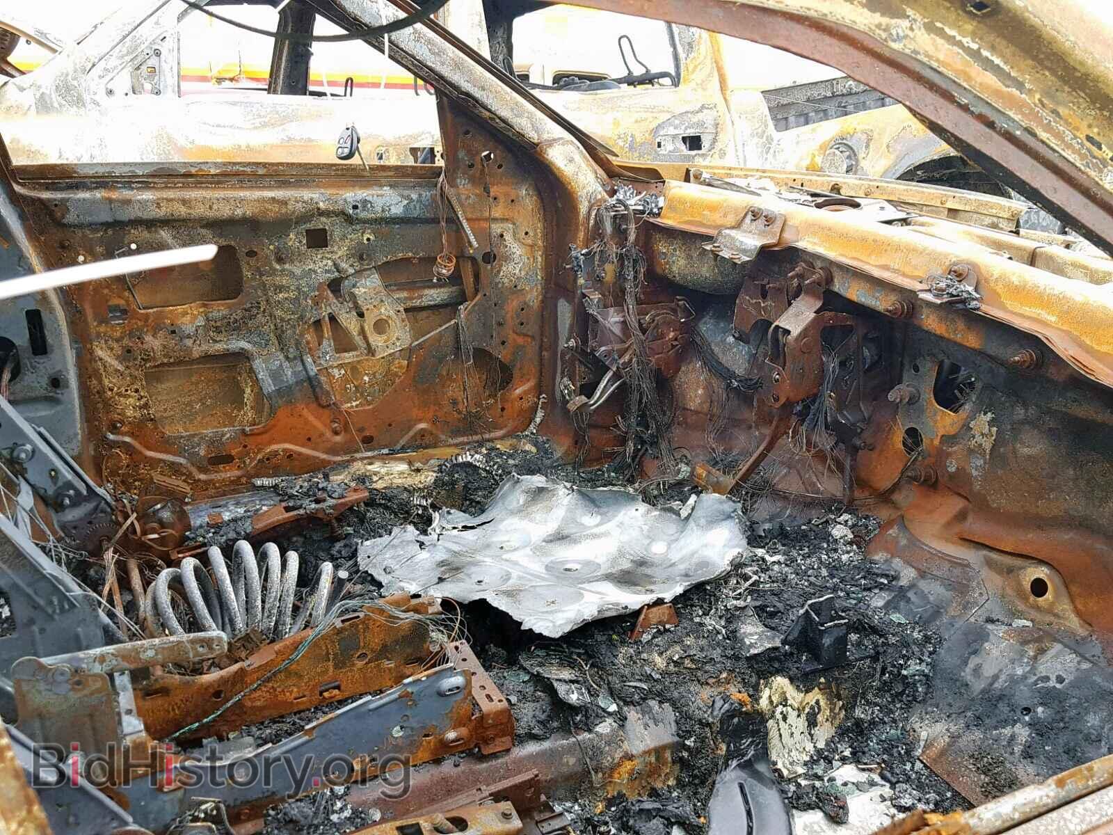 2004 CADILLAC DEVILLE - VIN: 1G6KD54Y34U169926 - Photo 5