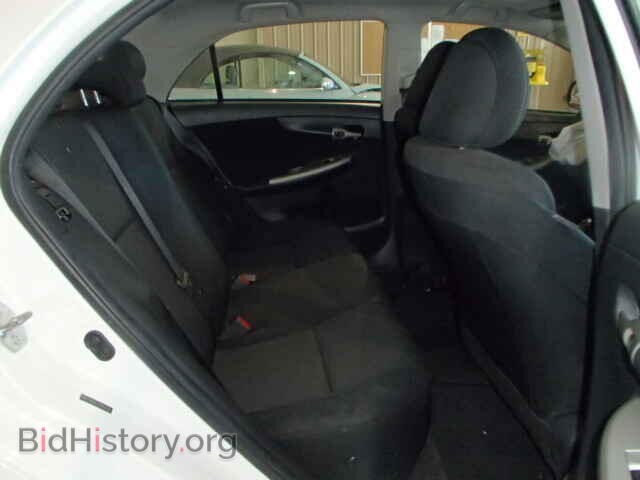 2011 TOYOTA COROLLA - VIN: 2T1BU4EE5BC624765 - Фото 6