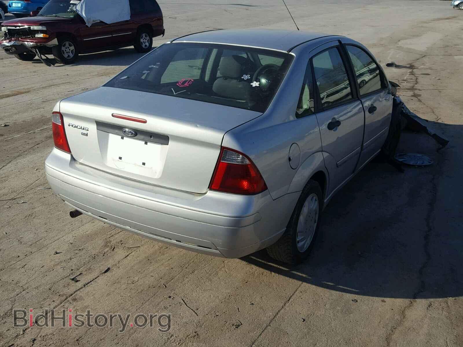2007 FORD FOCUS - VIN: 1FAFP34N47W100919 - Фото 4