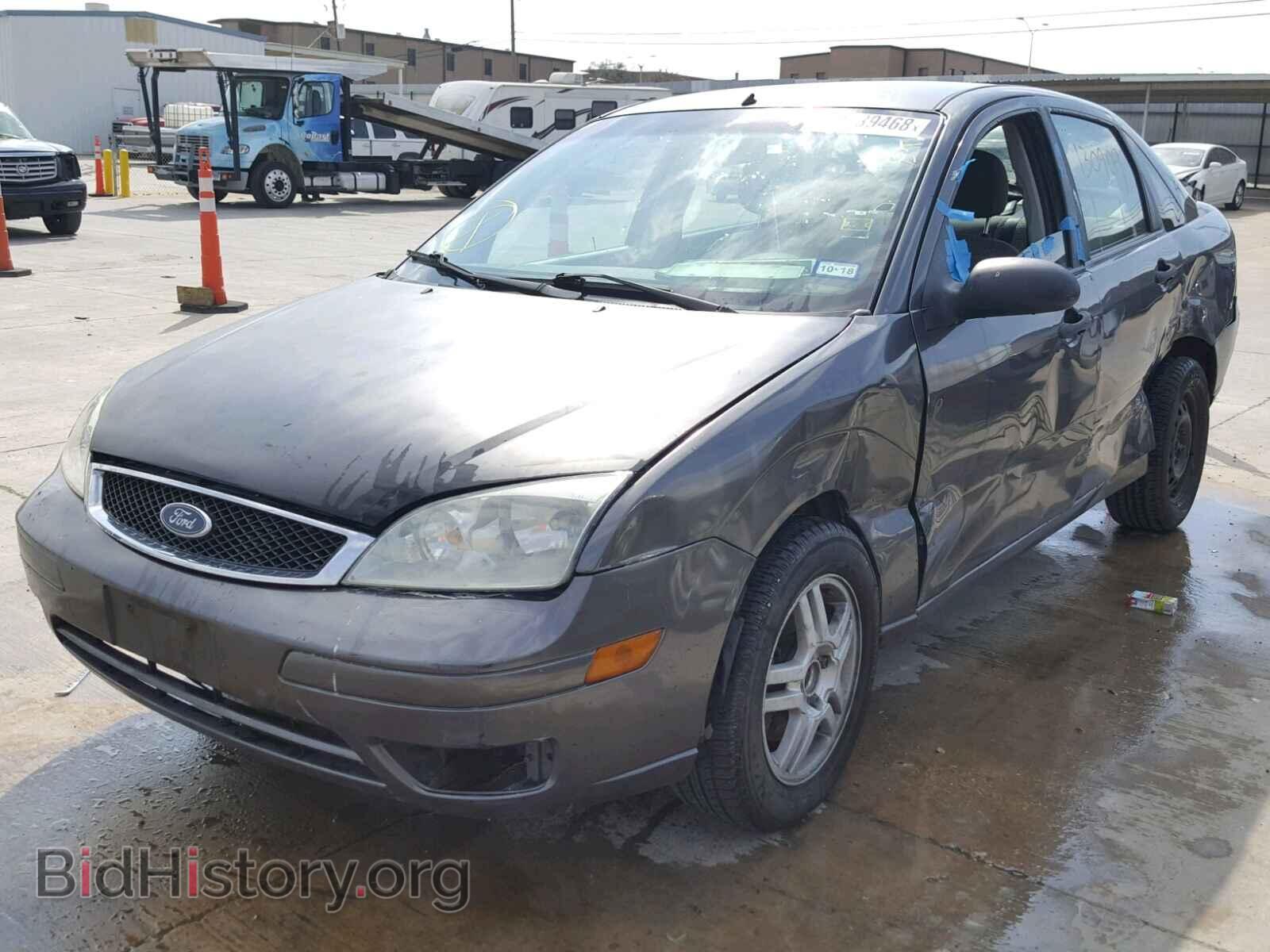 2007 FORD FOCUS - VIN: 1FAFP34N97W157407 - Фото 2
