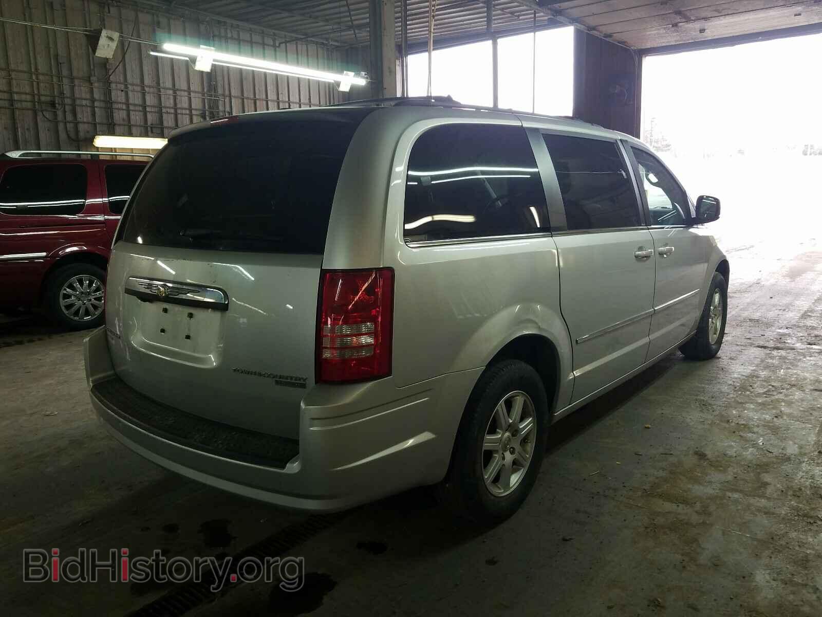 2010 CHRYSLER TOWN & COU - VIN: 2A4RR5D16AR298391 - Фото 4