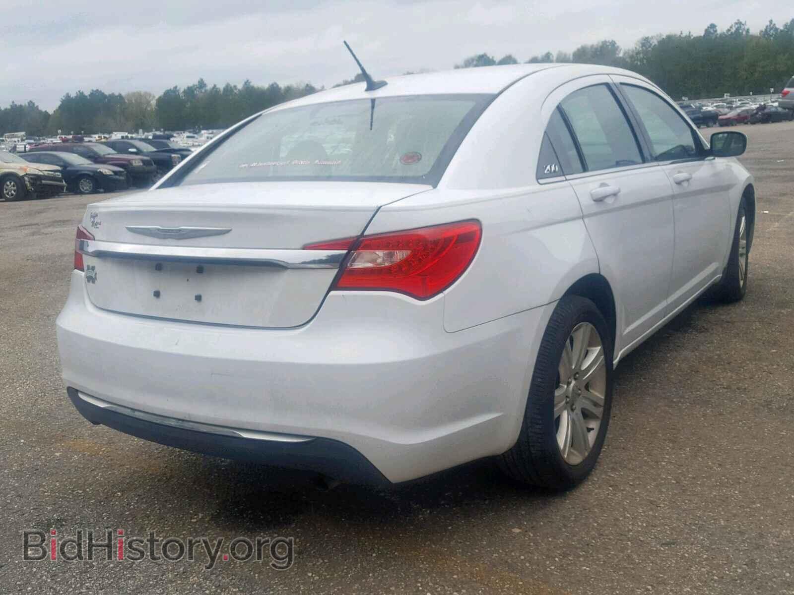 2013 CHRYSLER 200 - VIN: 1C3CCBAB4DN698190 - Photo 4
