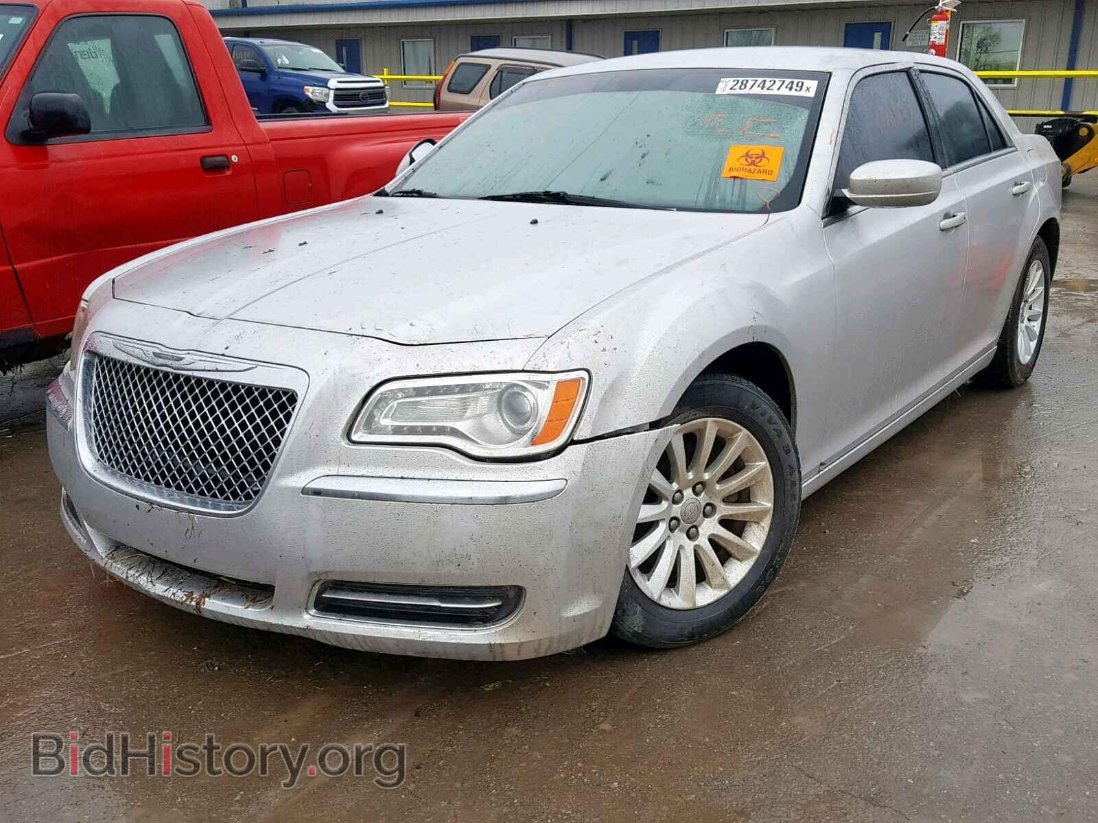 2012 CHRYSLER 300 - VIN: 2C3CCAAG7CH104625 - Фото 2