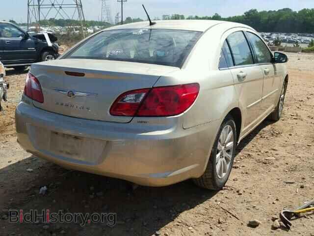2010 CHRYSLER SEBRING - VIN: 1C3CC5FD5AN192410 - Фото 4