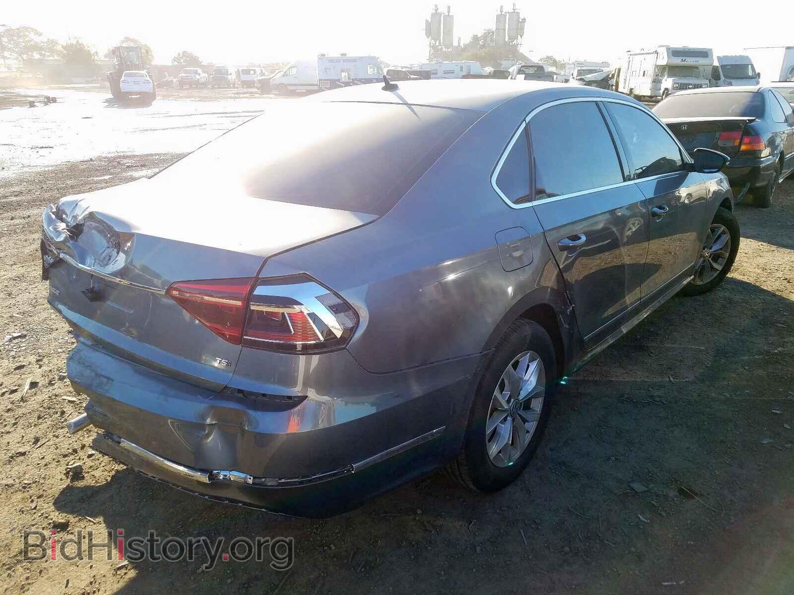 2017 VOLKSWAGEN PASSAT - VIN: 1VWAT7A34HC009062 - Фото 4