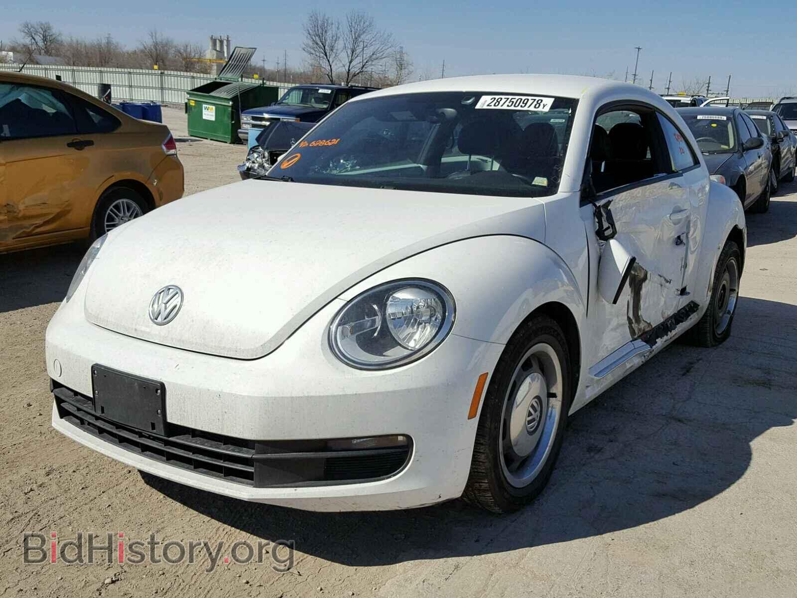 2012 VOLKSWAGEN BEETLE - VIN: 3VWJP7AT3CM628621 - Photo 2