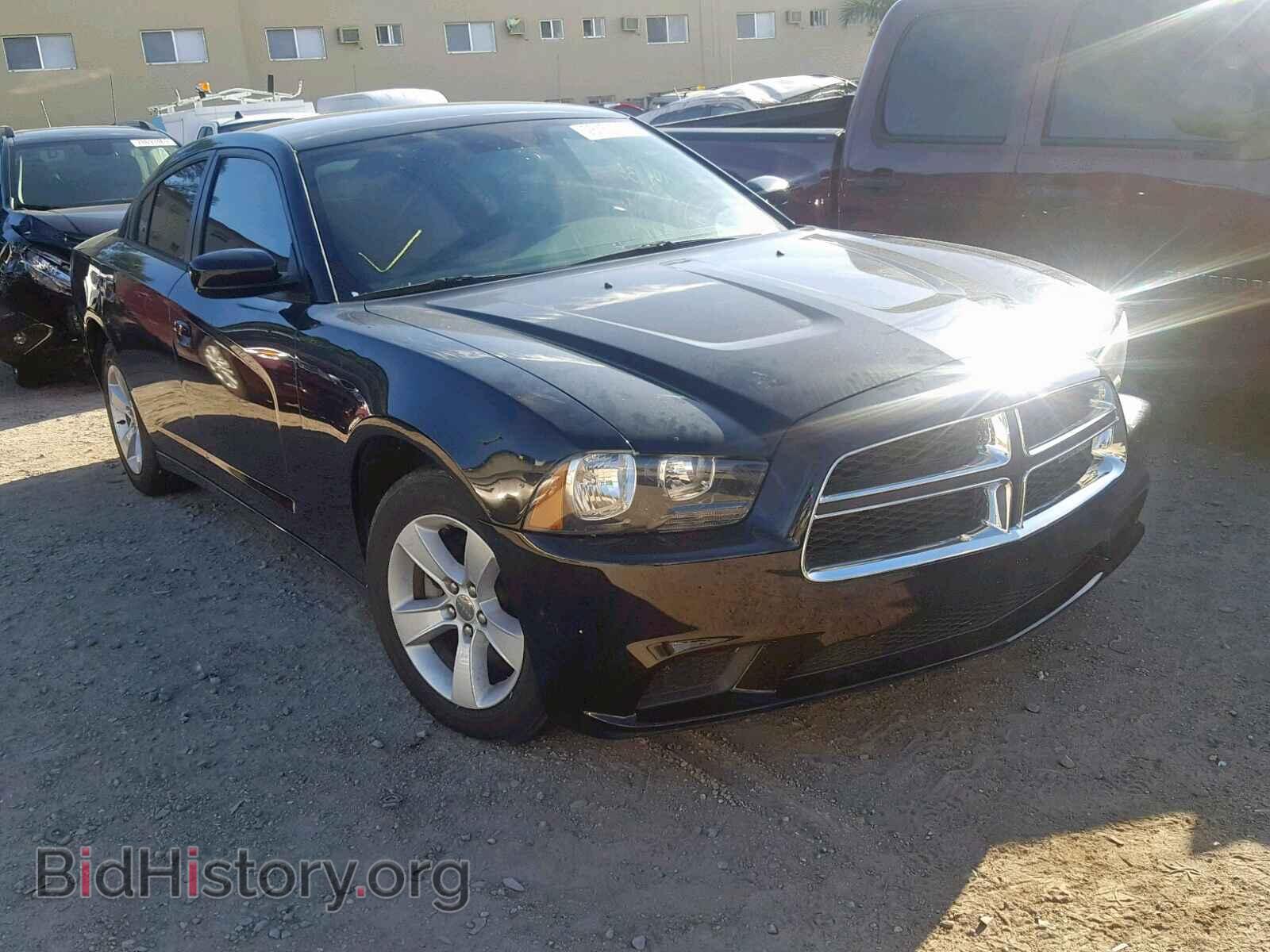 Photo  - DODGE CHARGER 2012