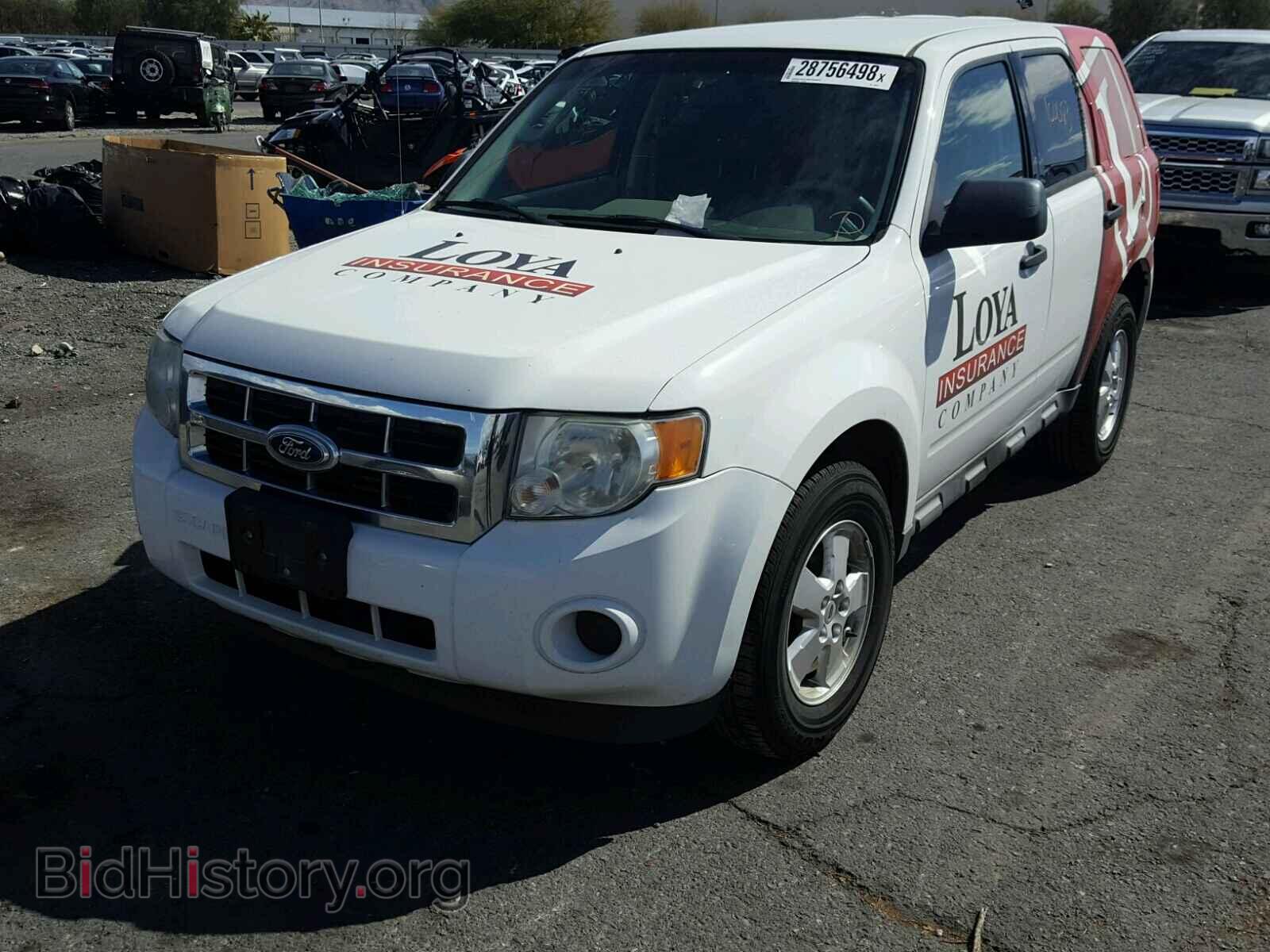 2011 FORD ESCAPE - VIN: 1FMCU0C71BKA09318 - Фото 2