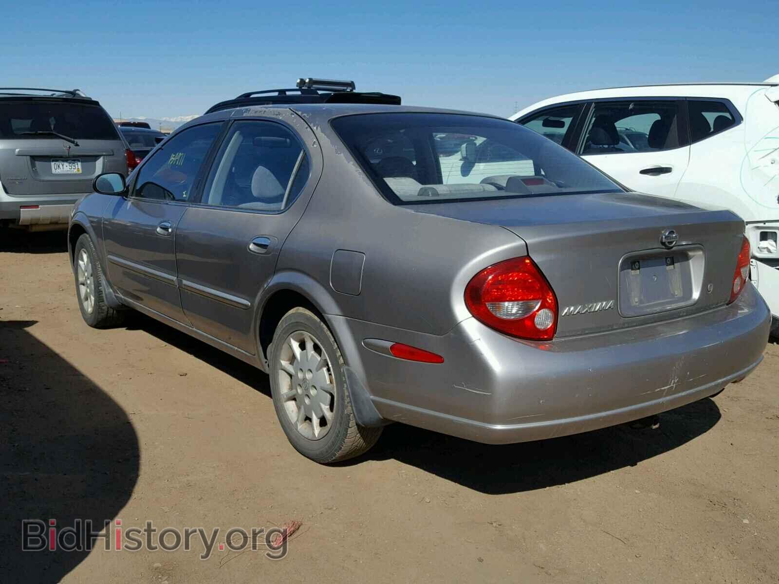 2000 NISSAN MAXIMA - VIN: JN1CA31D3YT747893 - Фото 3