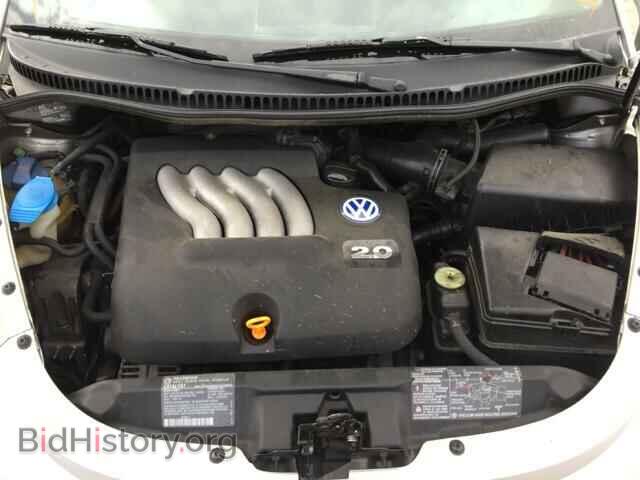 2000 VOLKSWAGEN BEETLE - VIN: 3VWCC21C1YM428268 - Фото 7