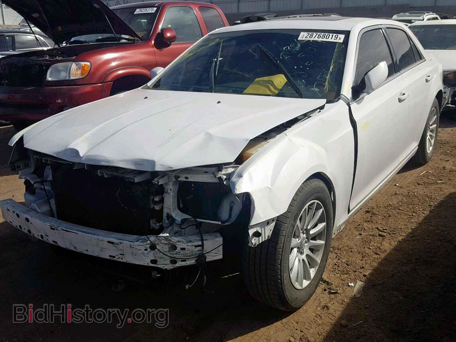 2014 CHRYSLER 300 - VIN: 2C3CCAAG0EH376226 - Фото 2
