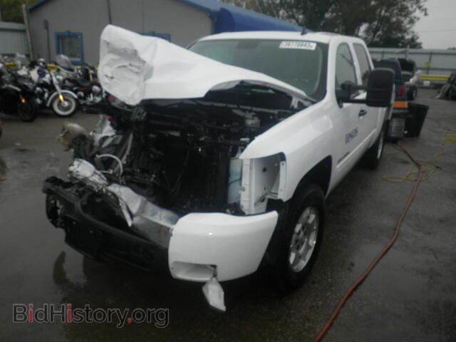 2011 CHEVROLET SILVERADO - VIN: 1GCPKSE37BF204933 - Фото 2