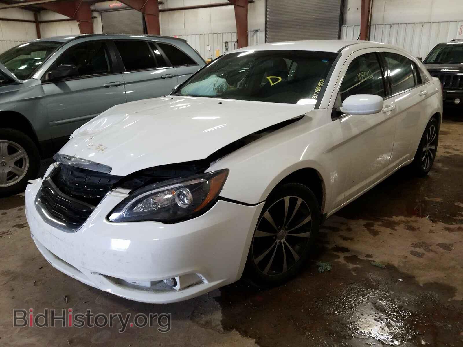 2014 CHRYSLER 200 - VIN: 1C3CCBBG4EN157605 - Фото 2