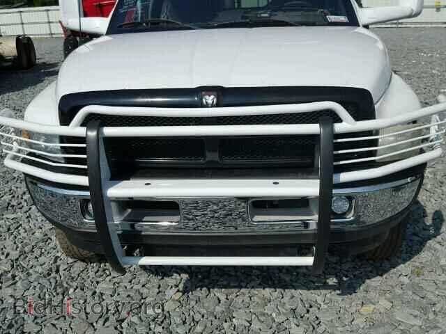 1998 DODGE RAM 3500 - VIN: 1B7MF3367WJ256009 - Фото 9