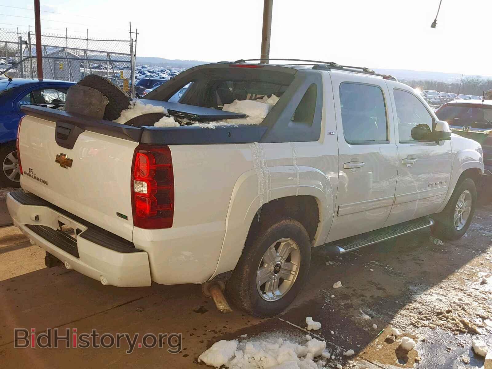 2011 CHEVROLET AVALANCHE - VIN: 3GNTKFE38BG282780 - Фото 4