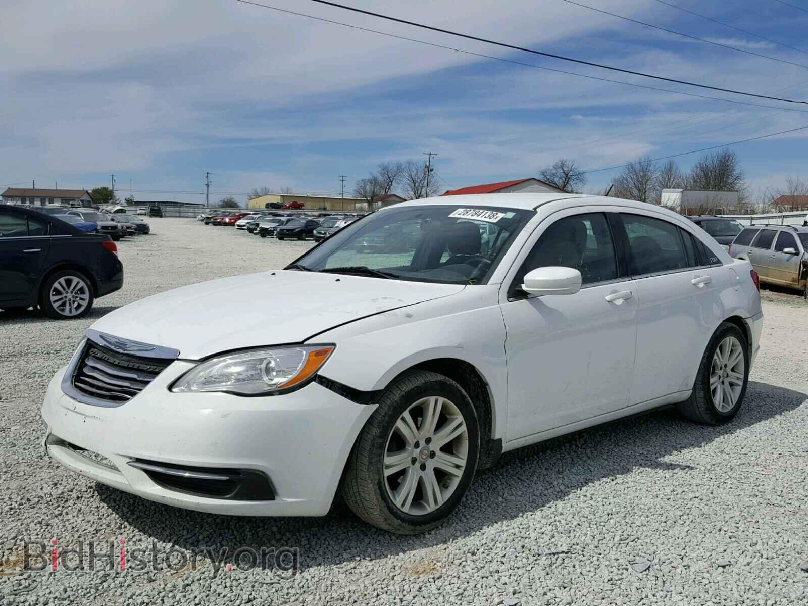 2013 CHRYSLER 200 - VIN: 1C3CCBBB4DN693716 - Фото 2