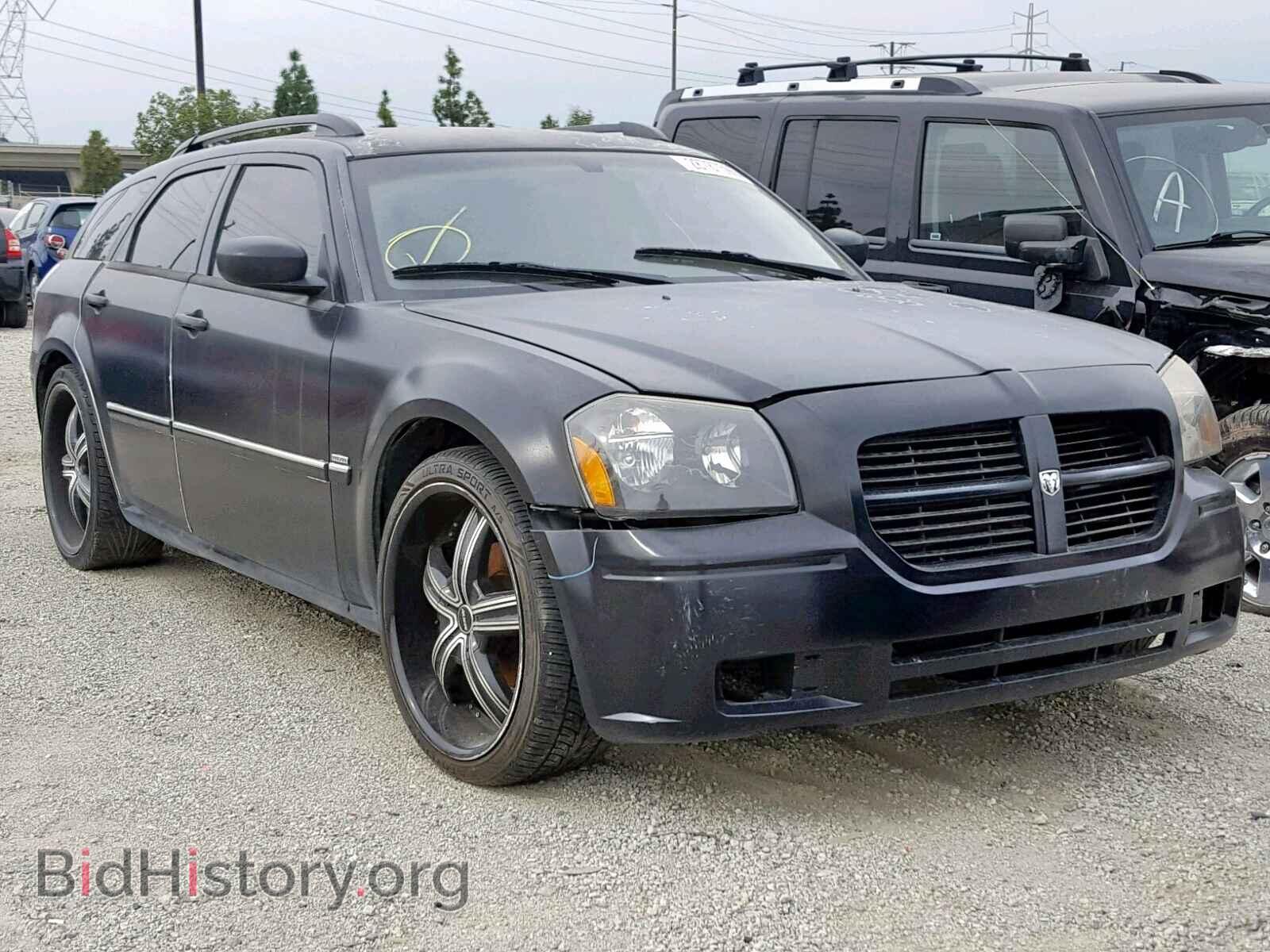 Photo  - DODGE MAGNUM 2006