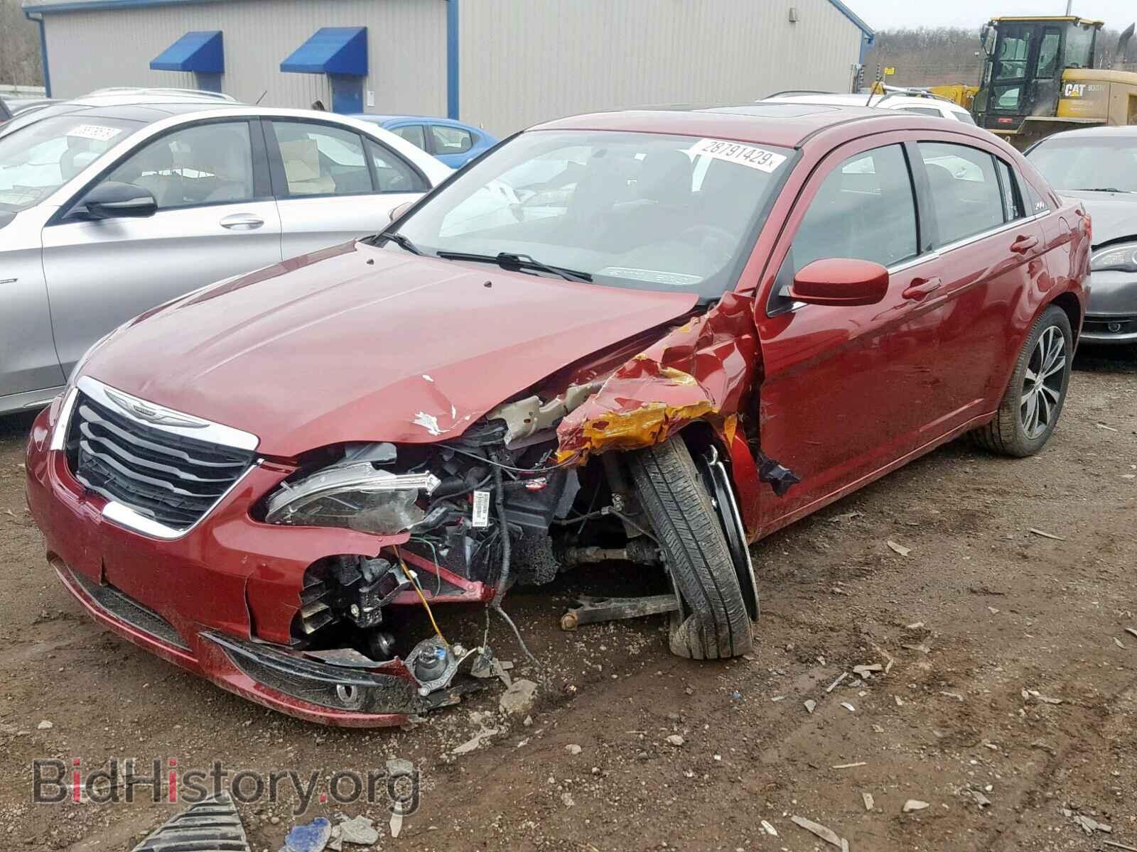 2011 CHRYSLER 200 - VIN: 1C3BC8FG6BN572123 - Фото 2