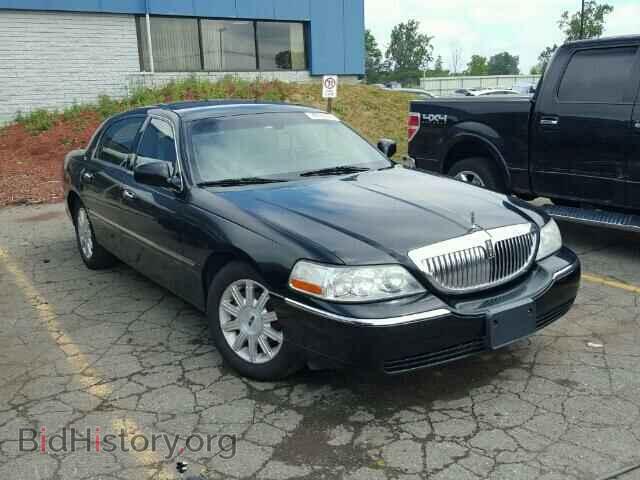 Photo 2LNHM82VX9X607385 - LINCOLN TOWNCAR 2009