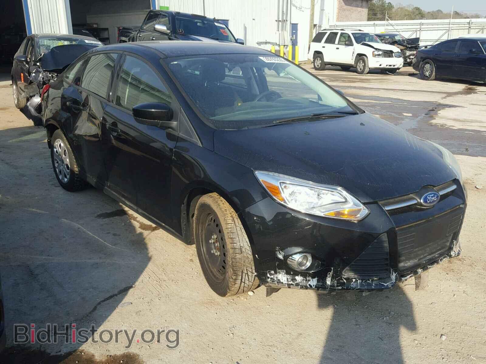 Photo 1FAHP3F27CL106690 - FORD FOCUS 2012