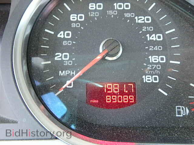 2010 AUDI A6 - VIN: WAUKGAFB2AN038737 - Фото 8