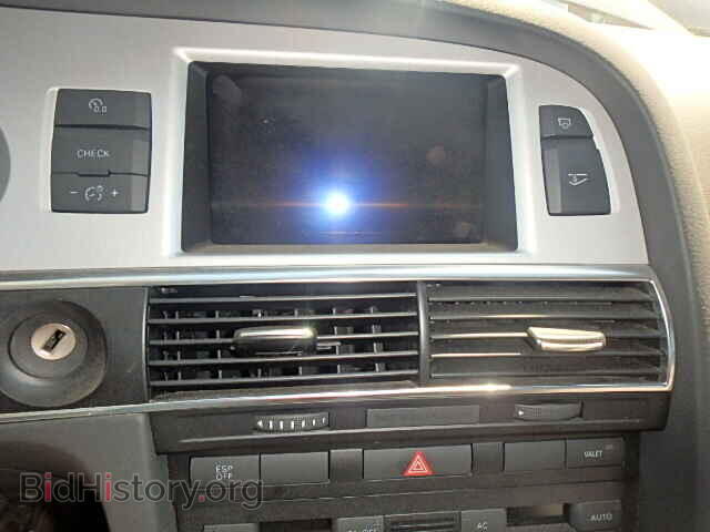 2010 AUDI A6 - VIN: WAUKGAFB2AN038737 - Фото 9