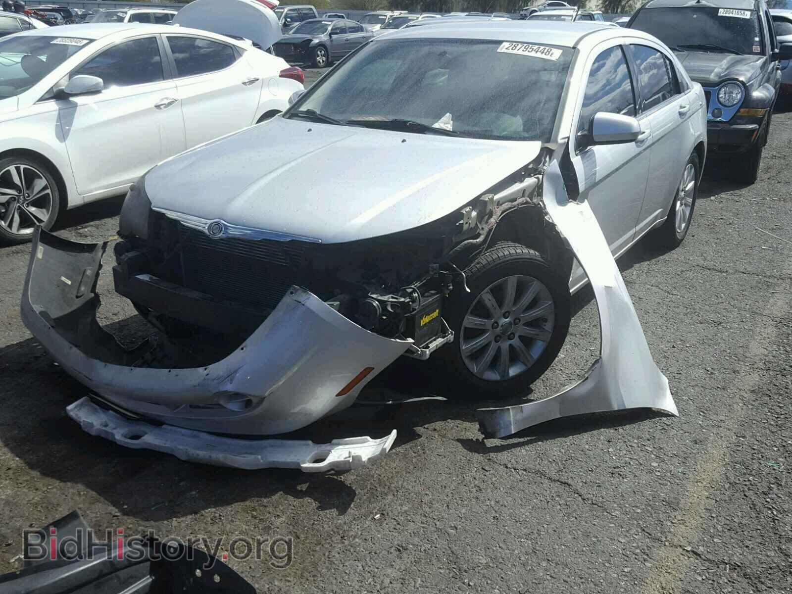 2010 CHRYSLER SEBRING - VIN: 1C3CC5FB5AN203503 - Фото 2