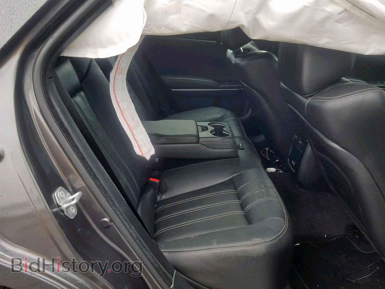 2018 CHRYSLER 300 - VIN: 2C3CCABGXJH142927 - Фото 6