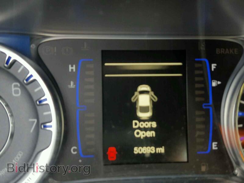 2015 Chrysler 200 (VIN 1C3CCCAB2FN738033) — фото 8 из 10