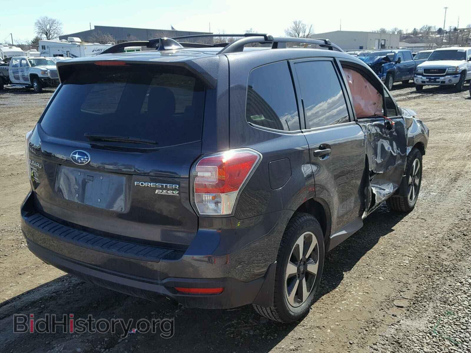 2017 SUBARU FORESTER - VIN: JF2SJAGC8HH575487 - Фото 4