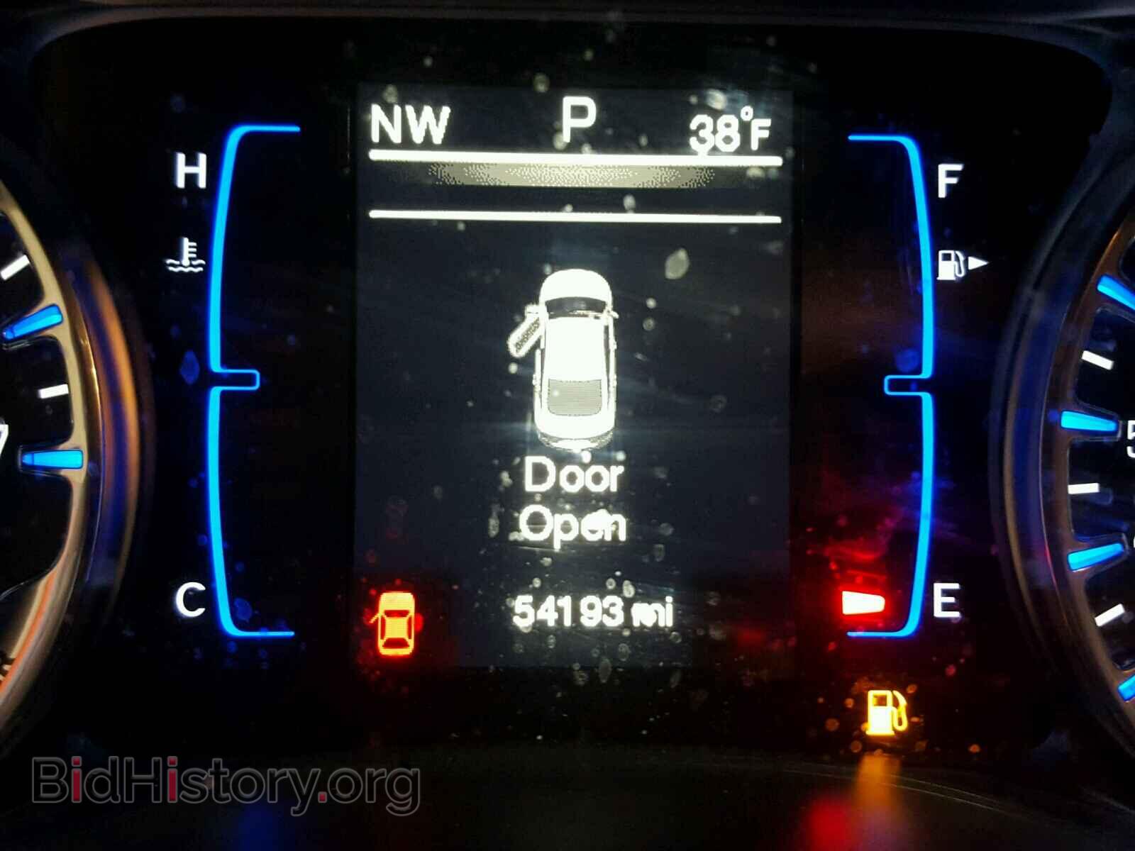 2015 CHRYSLER 200 - VIN: 1C3CCCAB1FN642975 - Photo 8