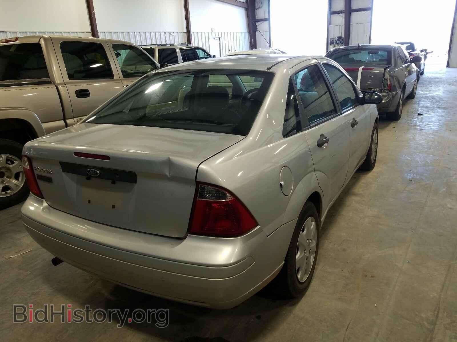 2007 FORD FOCUS - VIN: 1FAFP34N57W101576 - Фото 4