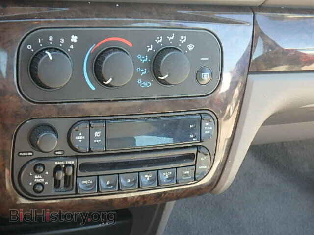 2004 CHRYSLER SEBRING - VIN: 1C3EL56R84N111327 - Фото 9